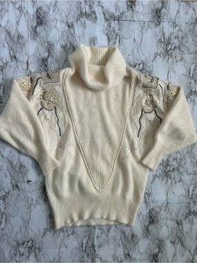Erez women’s size large Vintage 80s  Lambswool Angora and Leather snake Sweater